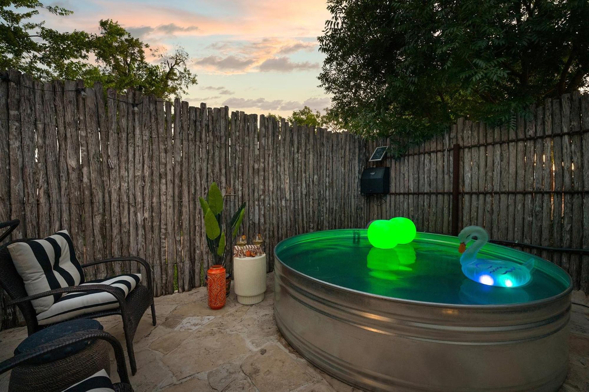 Claret House Full Kitchen And Private Hot Tub Villa Fredericksburg Exterior photo