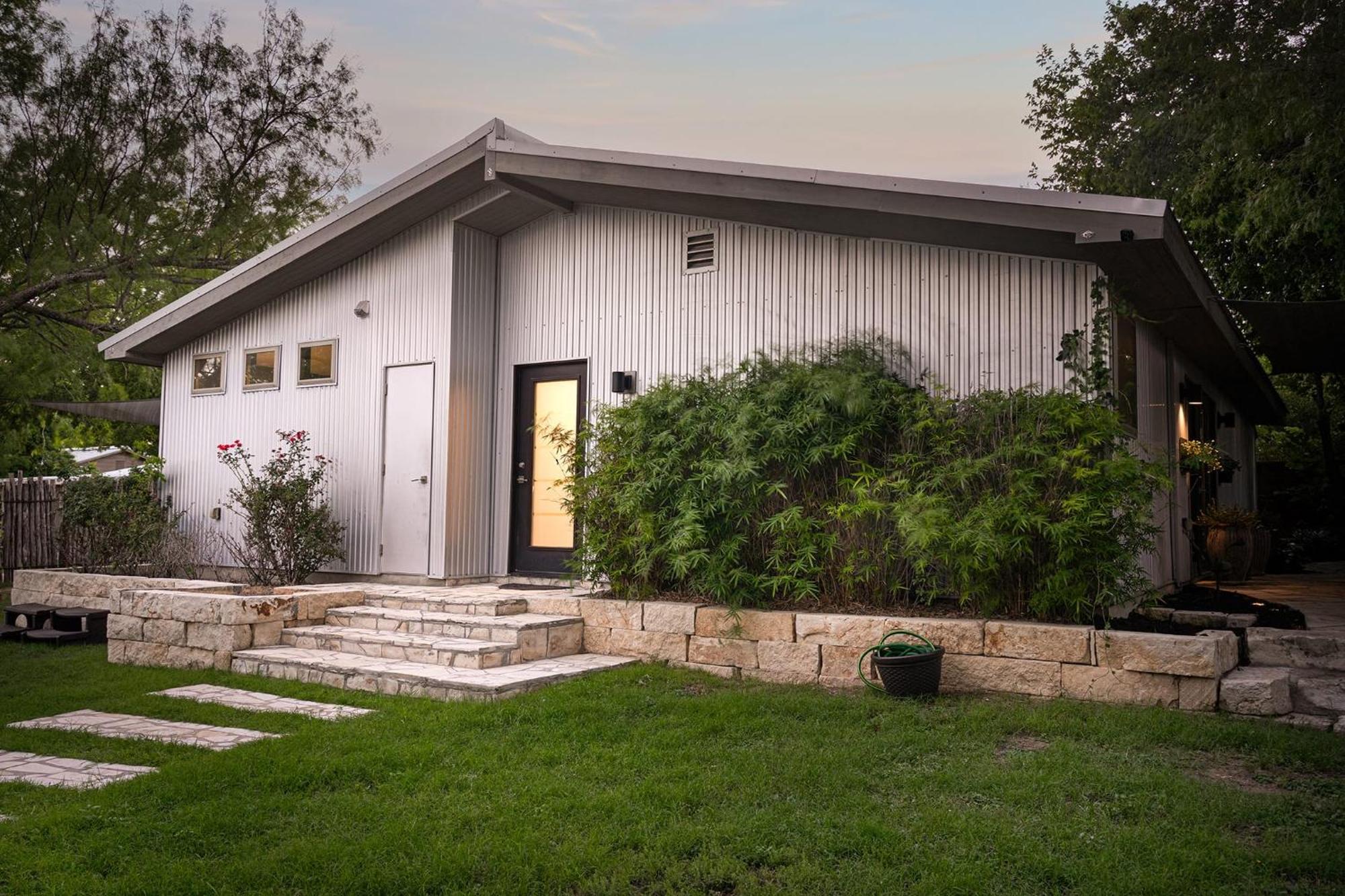 Claret House Full Kitchen And Private Hot Tub Villa Fredericksburg Exterior photo