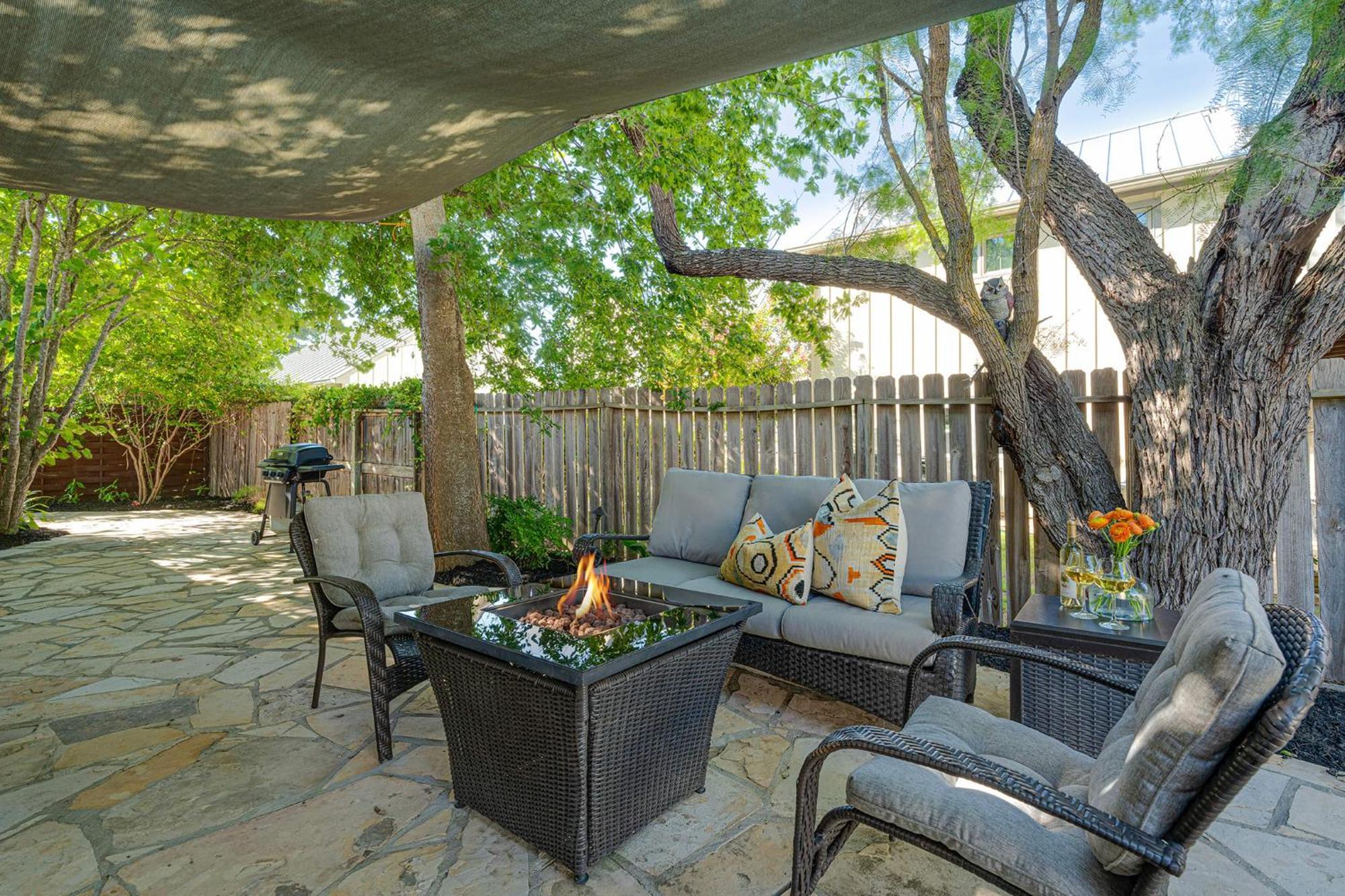 Claret House Full Kitchen And Private Hot Tub Villa Fredericksburg Exterior photo